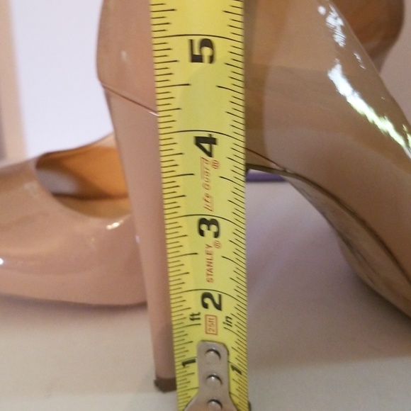 Shoes - Picture 4 of 5